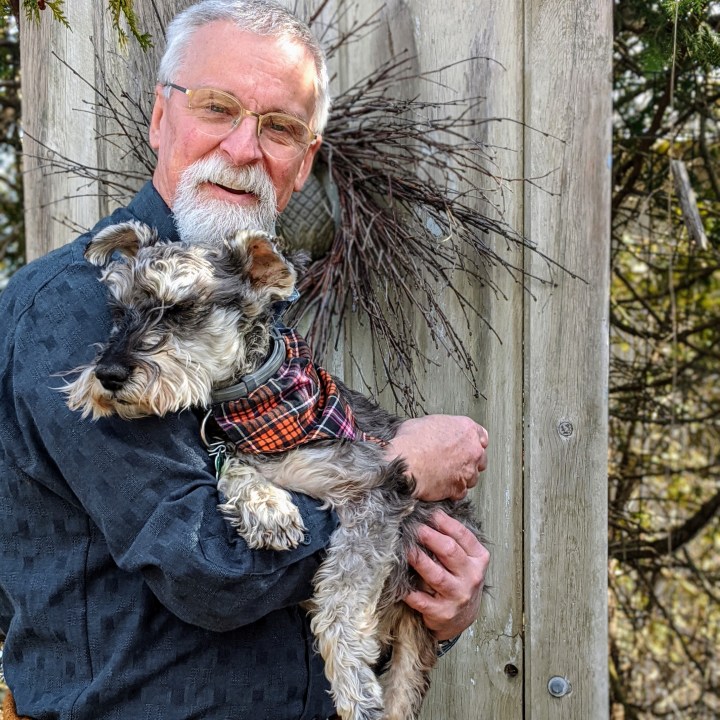 00100dportrait_00100_burst20200311114947526_cover